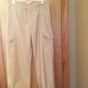 Light cargo pants. Made in France